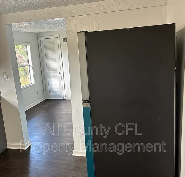 812 Marion St — Photo 18