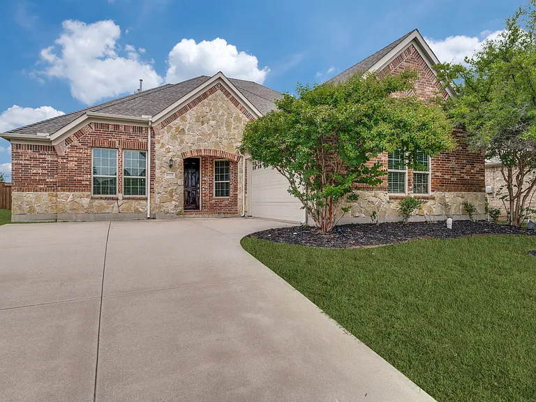 673 Revalen Ln — Photo 11