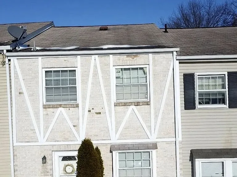 8 Nassau Ct #8 — Photo 1