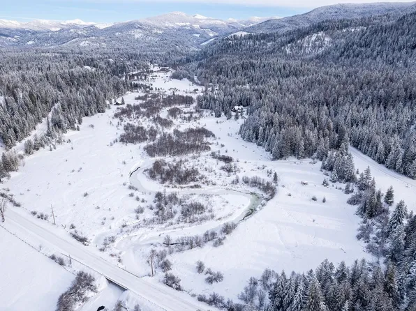 217 E River Loop, Priest River, ID 83856