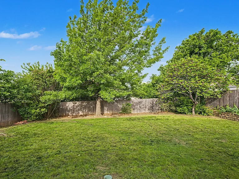 8401 Tribute Ln — Photo 22