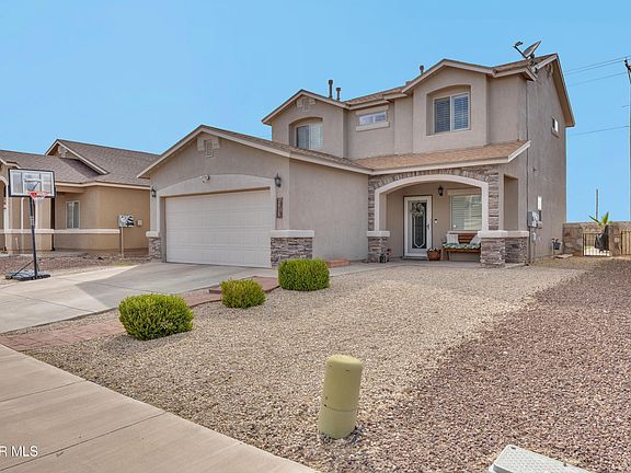 3rd image of 3845 Loma Adriana Dr