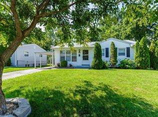 77 Barton Pl, Saint Charles, MO 63301