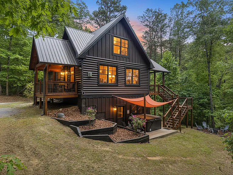 111 Watkins Farm Rd — Photo 3