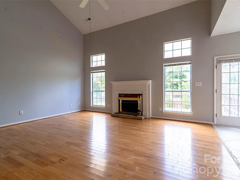6138 Garamond Ct — Photo 11
