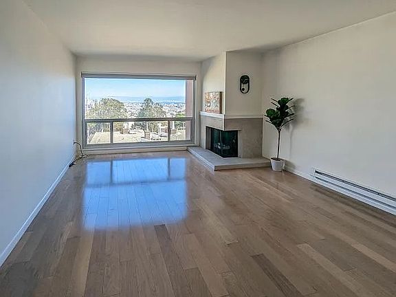 4th image of 655 Corbett Ave APT 204
