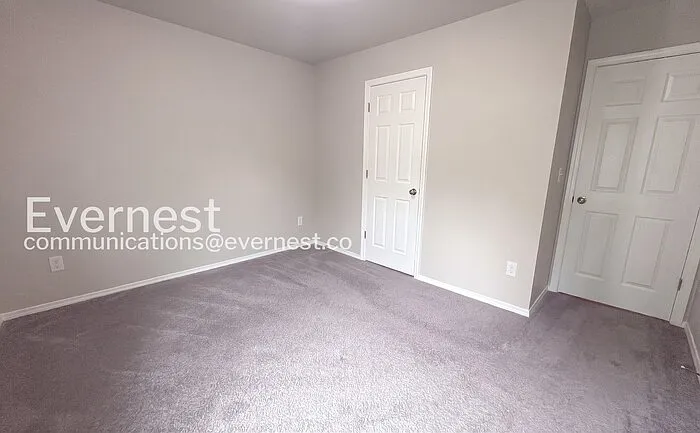 319 Maggie Way — Photo 11