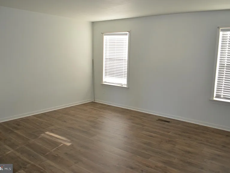 12113 Fallen Timbers Cir — Photo 16