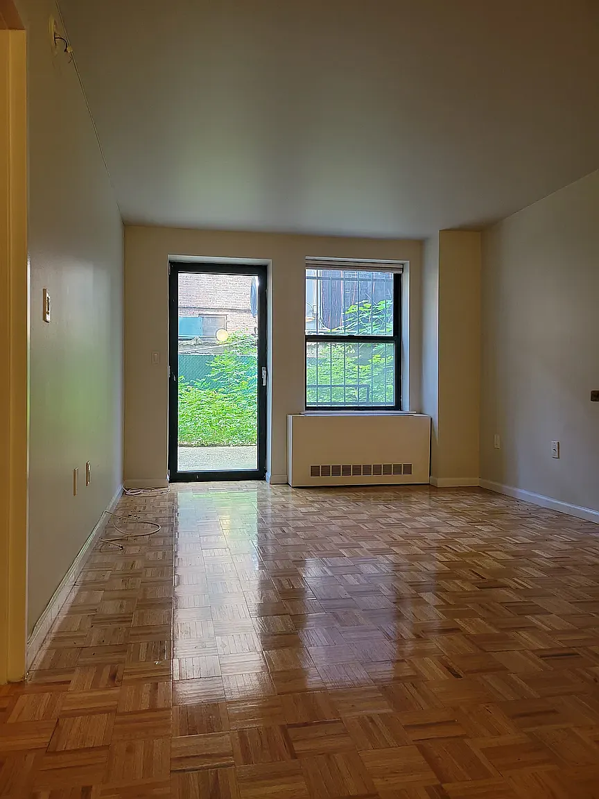 225 East Sixth Street — Photo 1