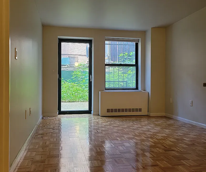 225 E 6th St #1-L