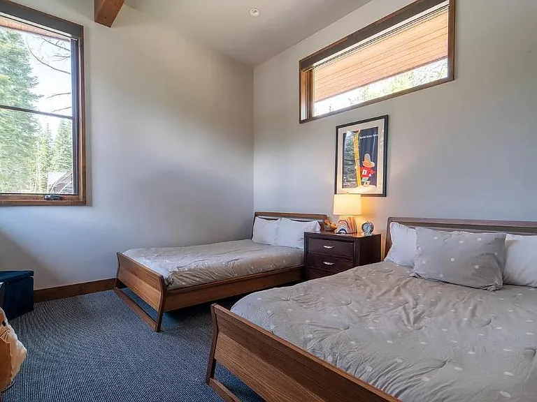 10569 Glenbrook Ct — Photo 33