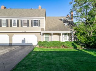 2S799 Grove Ln, Warrenville, IL 60555