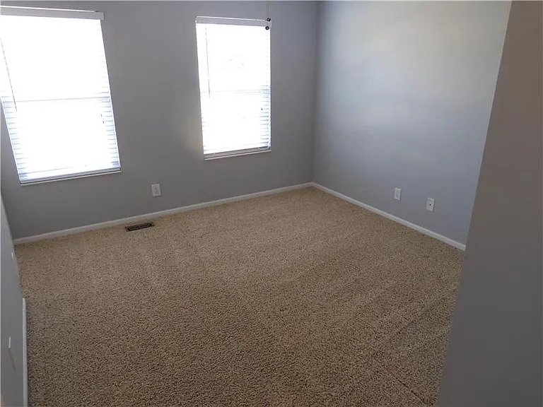 3025 Wolf Creek Way — Photo 34