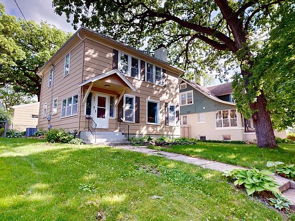 2nd image of 21 River Heights Dr
