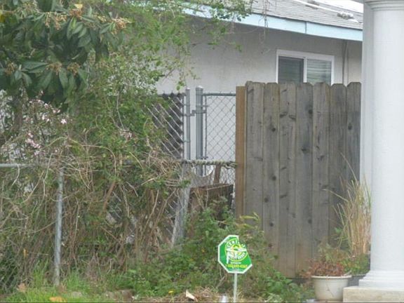 2nd image of 3908 Clay St