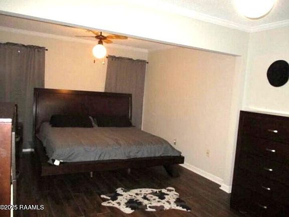 5th image of 823 Mary Ave