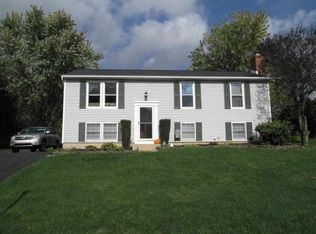 11 Cedar Ln, Stewartstown, PA 17363