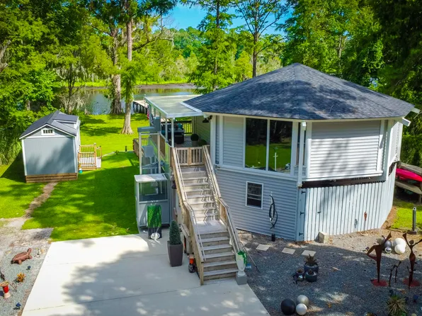 210 Gangplank Road, New Bern, NC 28562