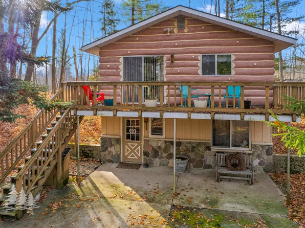 13169 Caulkins Lake Rd, Johannesburg, MI 49751