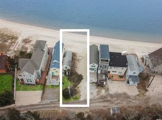 11 Scallop Ln, South Jamesport, NY 11970