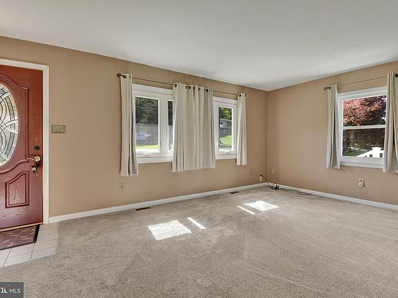 3rd image of 2926 Warehime Rd