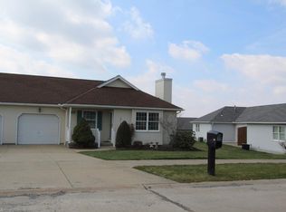 1289 S Azalea Blvd, Barberton, OH 44203