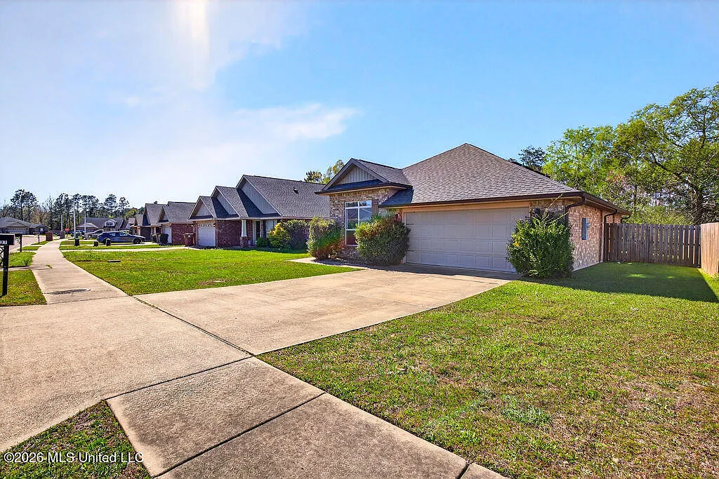 Building Photo - 18137 Canal Junction Dr