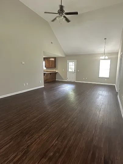 2208 Thornhill Rd — Photo 4