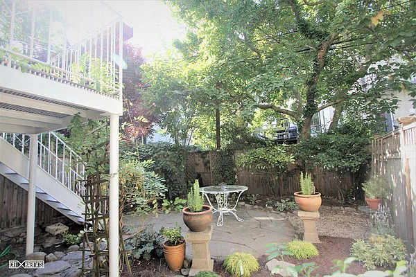 Rented by Citi Habitats | media 11