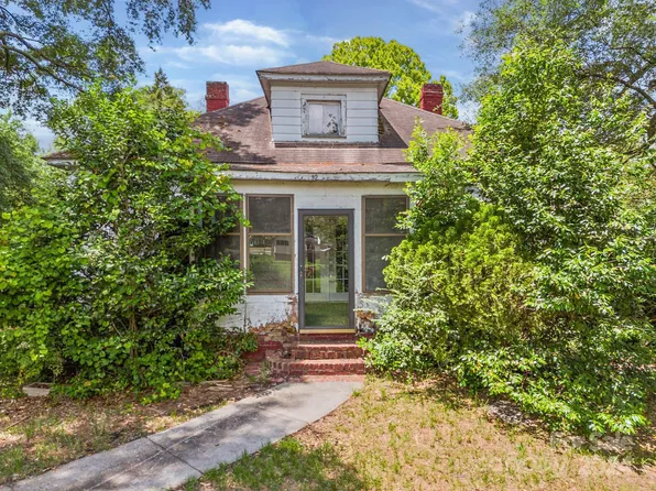 382 Beauty Ln, Hamlet, NC 28345