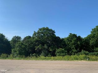 375 W Wachter Rd, Galena, IL 61036