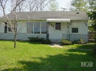 925 Laplaisance Rd, Monroe, MI 48161