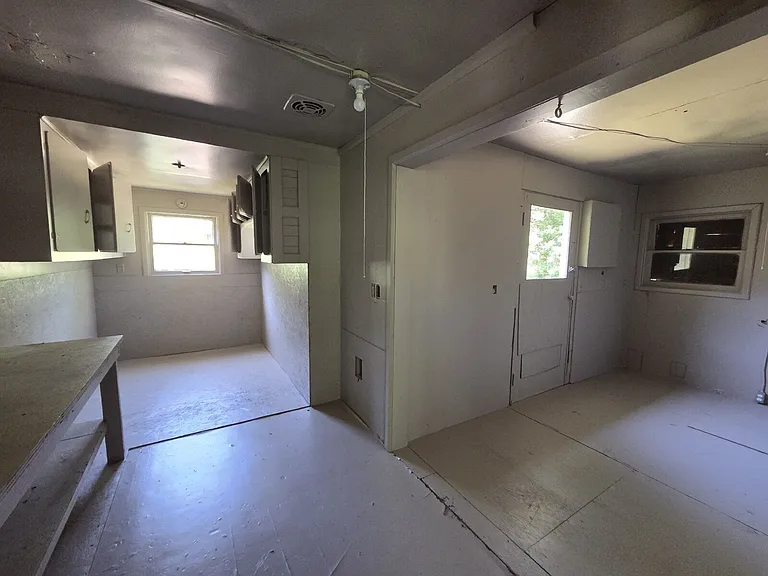 3950 Shoestring Rd — Photo 26