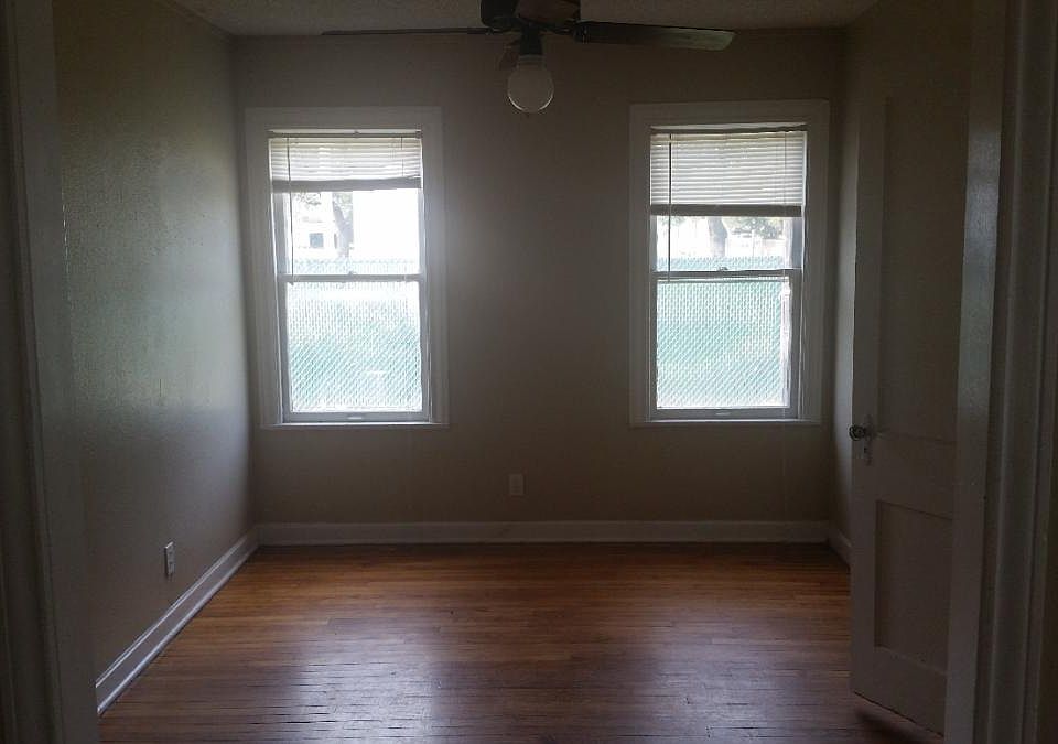 2nd image of 321 Duck St