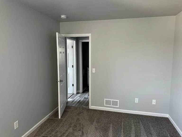 102 Marshall Loop — Photo 5