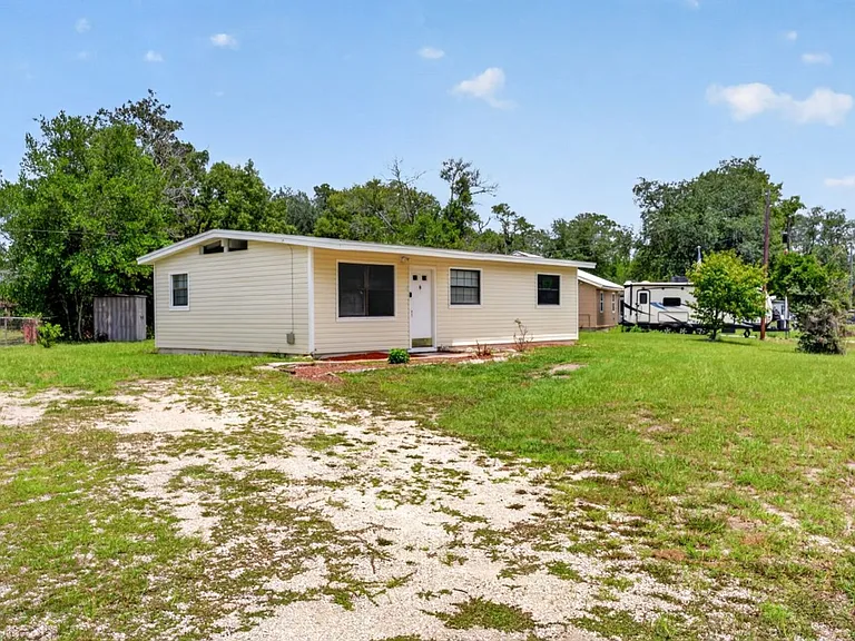 255 Woodside Dr — Photo 3
