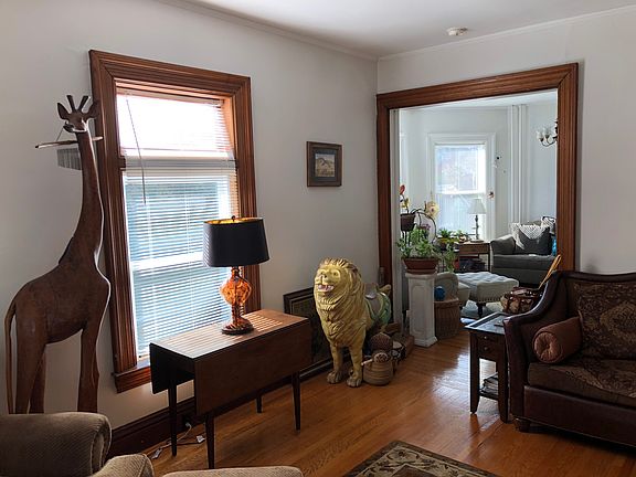 2nd image of 106 Caroline St APT 1
