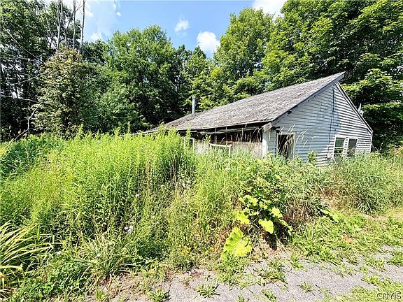 2nd image of 32420 Carpenter Rd