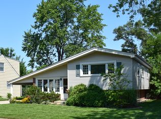 2064 Pratt Ave, Des Plaines, IL 60018