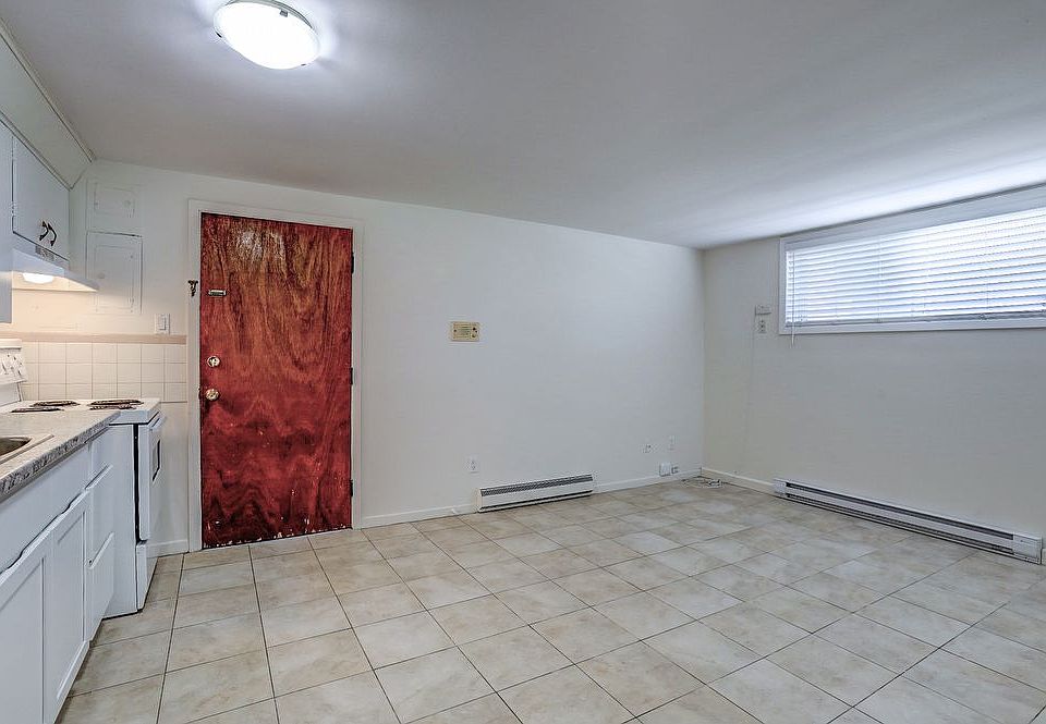 230 Robinson St 3, Moncton, NB E1C 5C7 Zillow