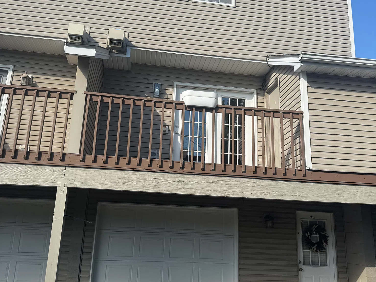 2 bed, 1200 sqft, $1,850 — Photo 1