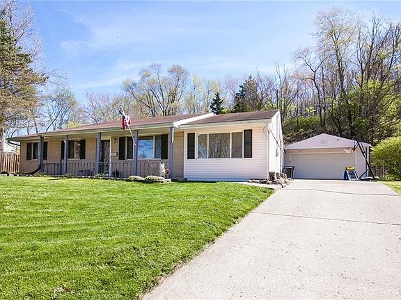 2nd image of 1327 Wright Cir