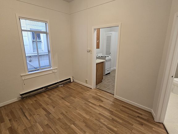 5th image of 2735 Mission St APT 6