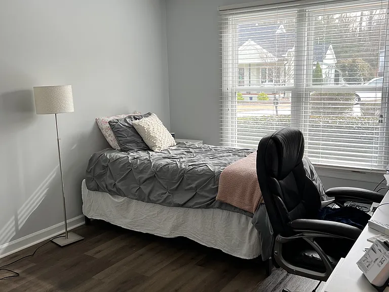 2827 Springwood Dr — Photo 9