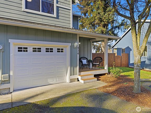 4th image of 434 Oak Hill Lane