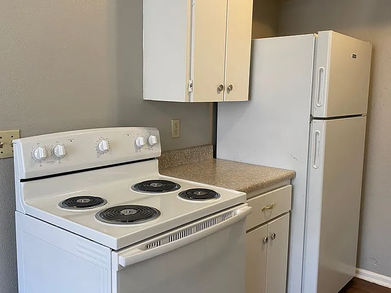 TEXANA APARTMENTS — Photo 2