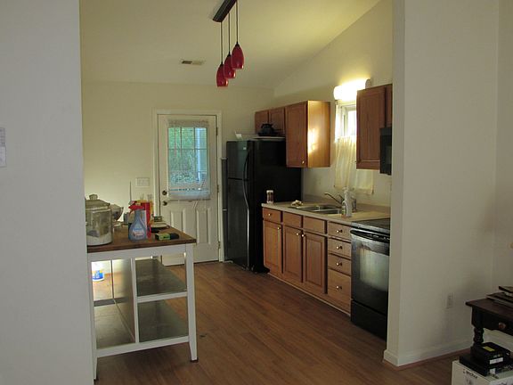 4th image of 1456 Varnell Ave NE