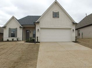 65 Briar Hollow Ln, Oakland, TN 38060