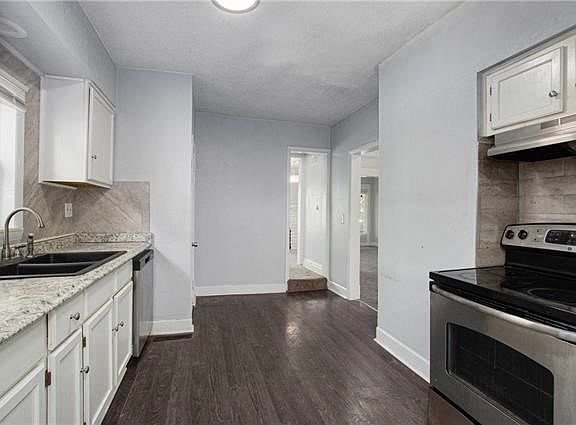 5th image of 2919 E 35th St
