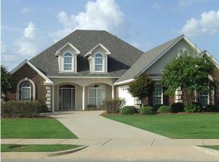 9665 Lochfield Dr, Pike Road, AL 36064